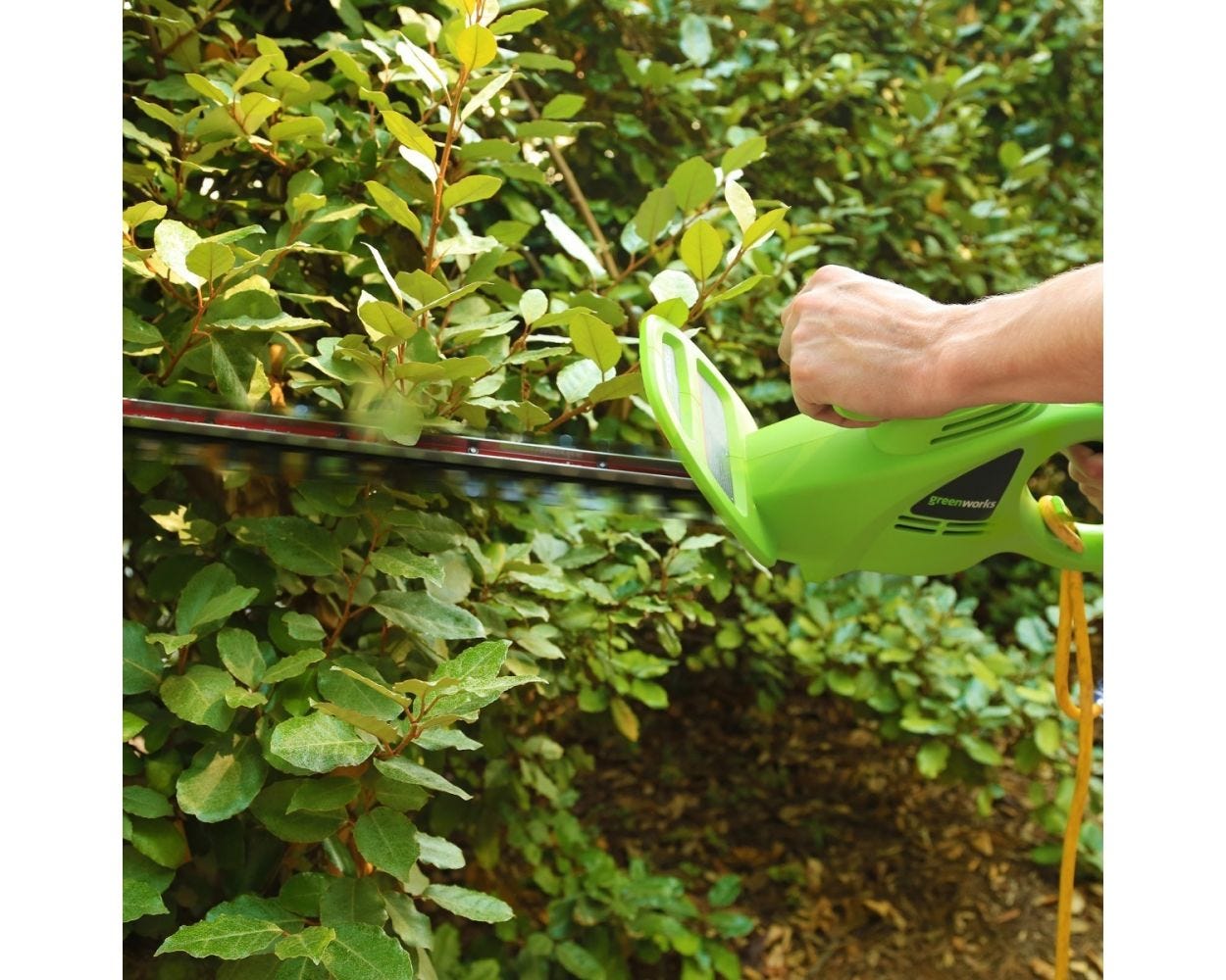 2.7 Amp 18-Inch Corded Hedge Trimmer | Greenworks Tools