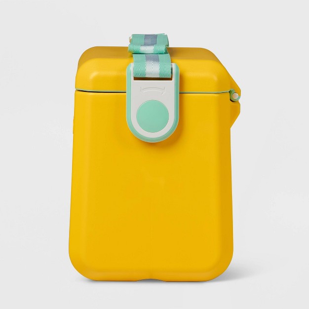 Igloo Tag Along Too 11 Quart Hard Sided Cooler Yellow