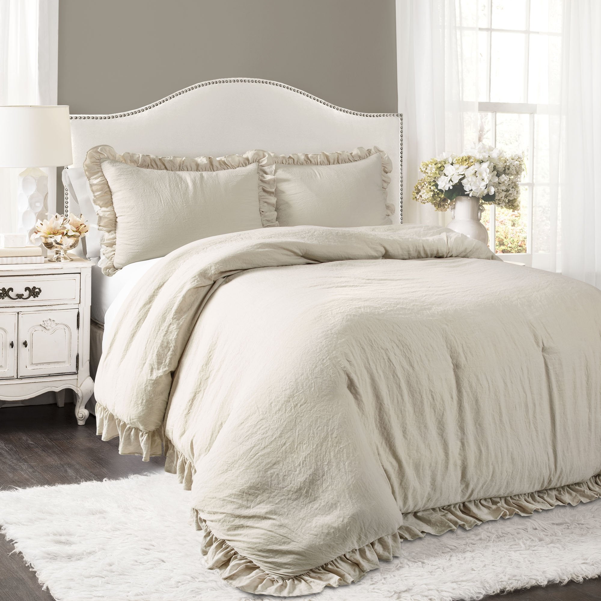 Bedding Bundle: Reyna Comforter Set + Boho Tufted Cotton Woven Tassel Fringe Throw - King