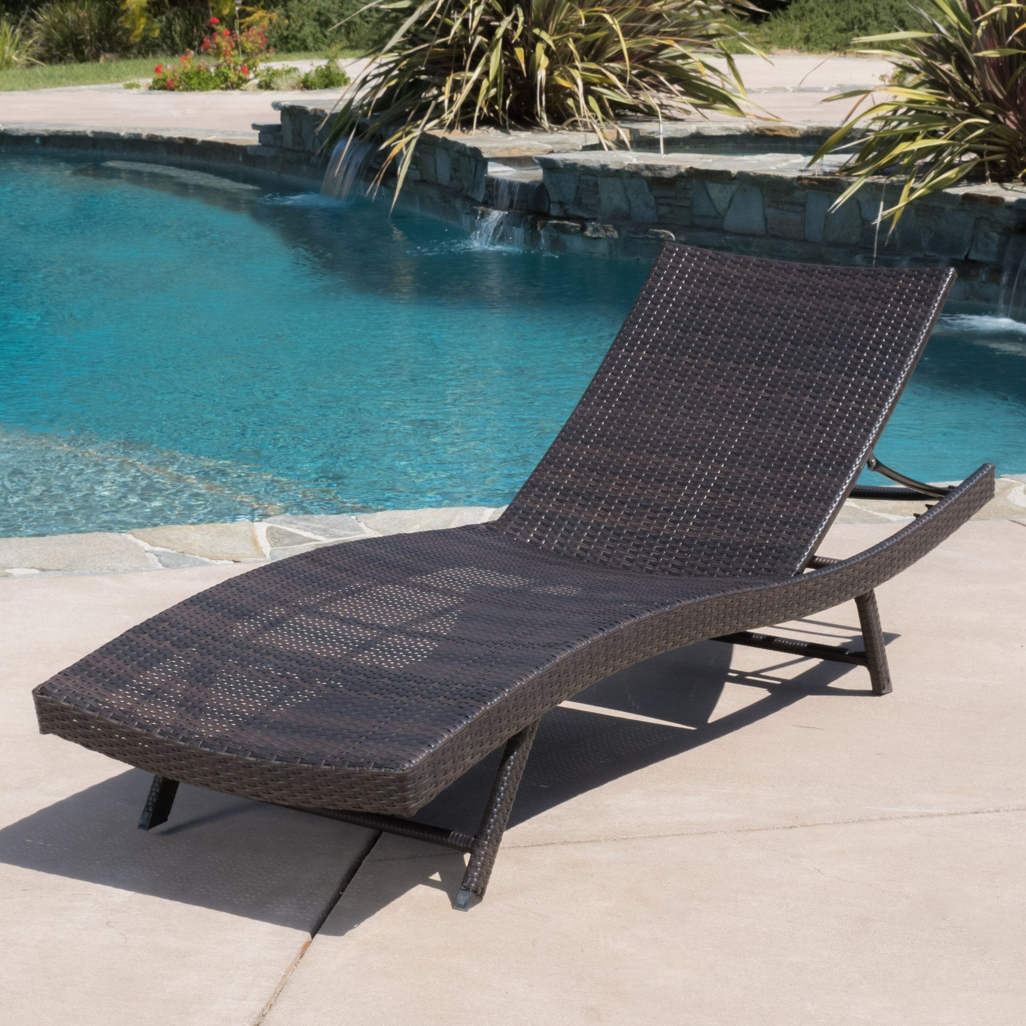 Eliana Outdoor 6pc Brown Wicker Chaise Lounge Chairs Set