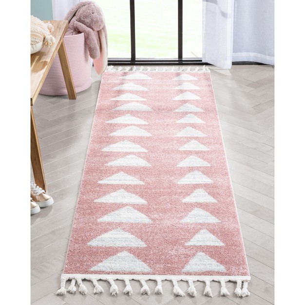 Well Woven Tango Geometric Triangle Stain resistant Area Rug