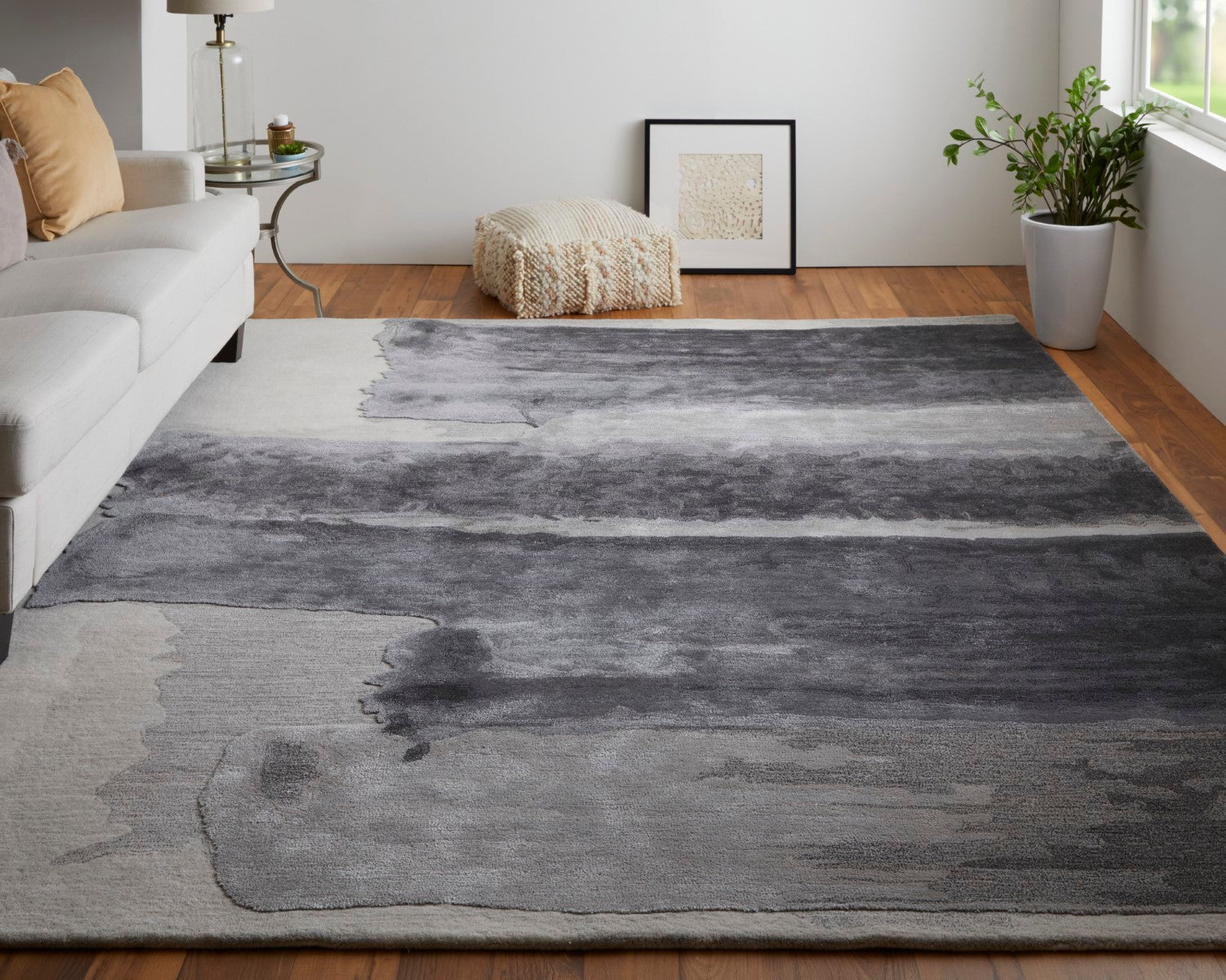 Ramiro Abstract Hand Tufted Charcoal / Ivory Rug