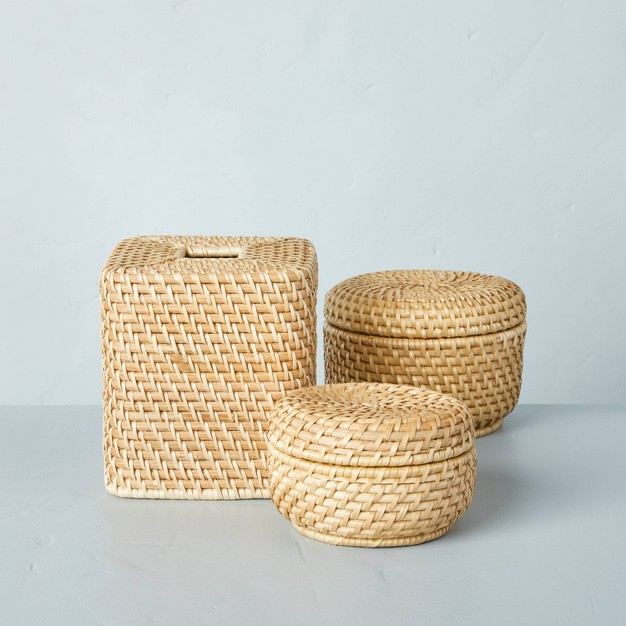 Woven Basket With Lid Natural With Magnolia