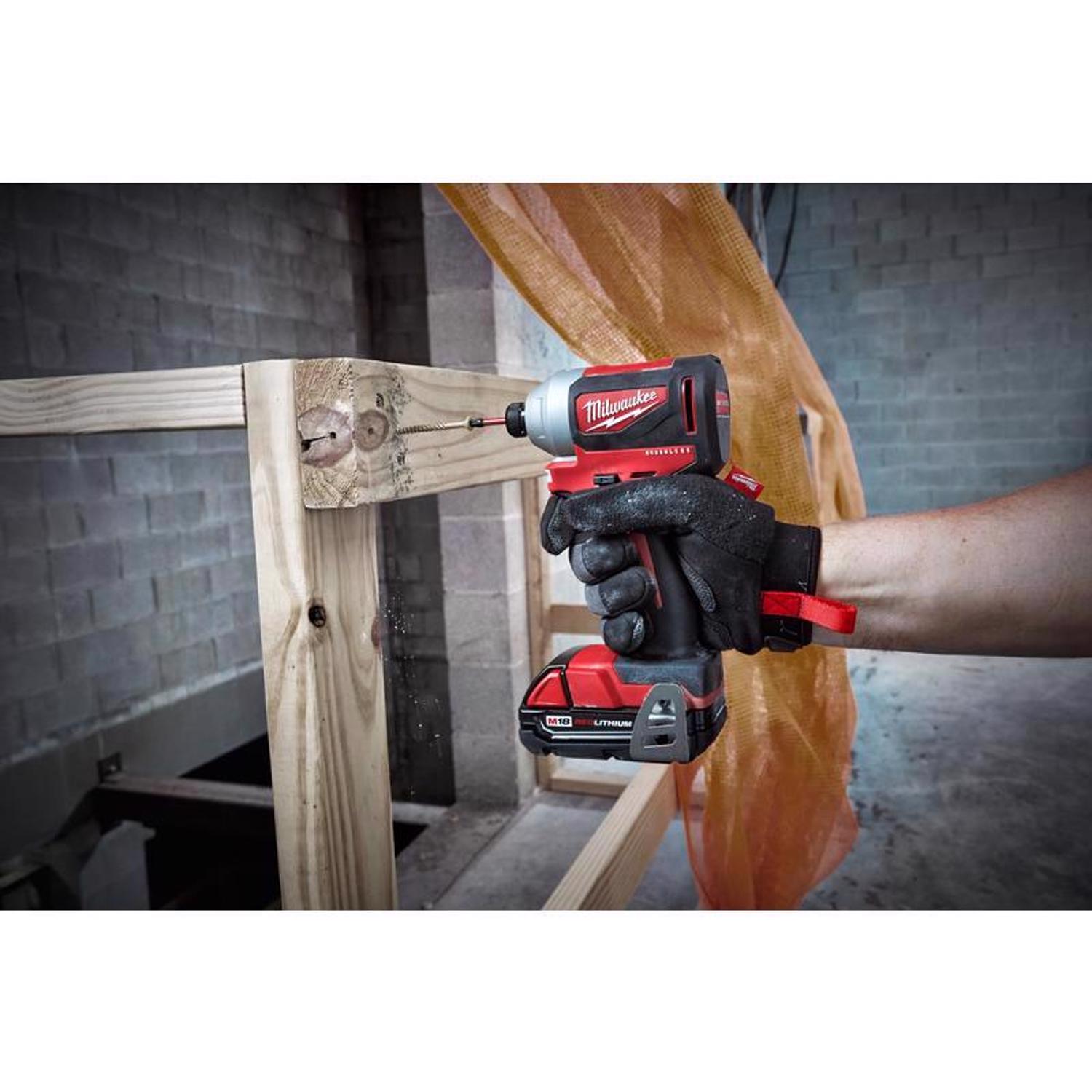 MW M18 18 V 1/4 in. Cordless Brushless Compact Impact Driver Kit (Battery \u0026 Charger)