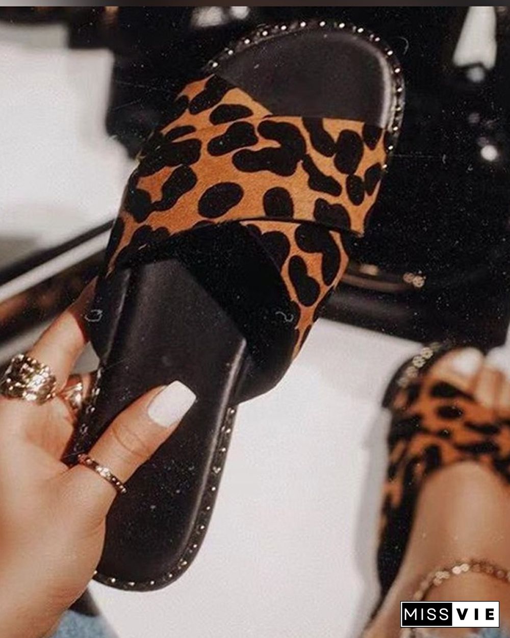 Cheetah Print Cross Bandage Upper Open-toe Flat Slippers Sandals