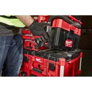 MW M18 FUEL PACKOUT 18-Volt Lithium-Ion Cordless 2.5 Gal. WetDry Vacuum with 2 M18 HIGH OUTPUT 3.0 Ah Batteries 0970-20-48-11-1837