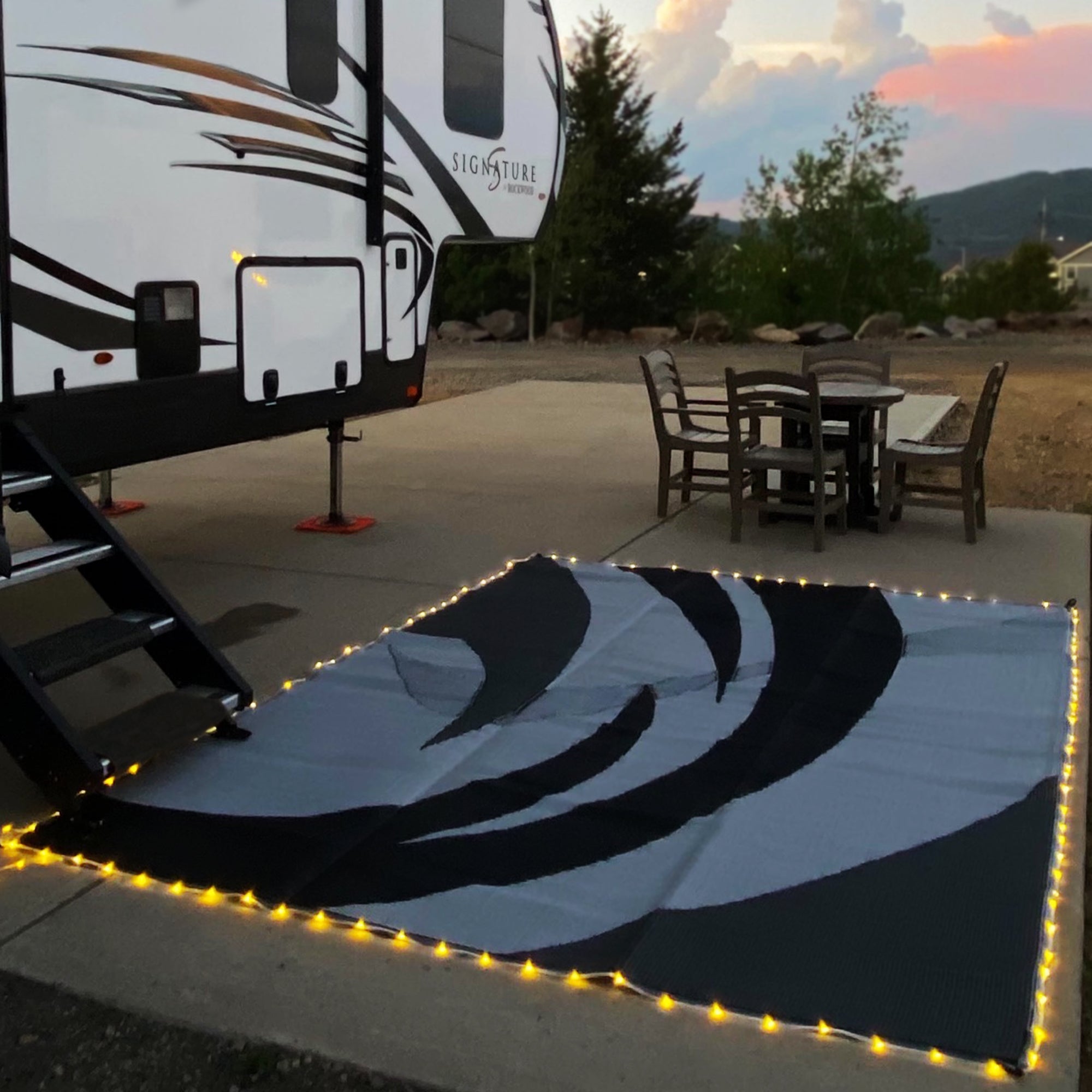 Stylish Camping LED Illuminated Graphic Swirl Mat 8'x11'