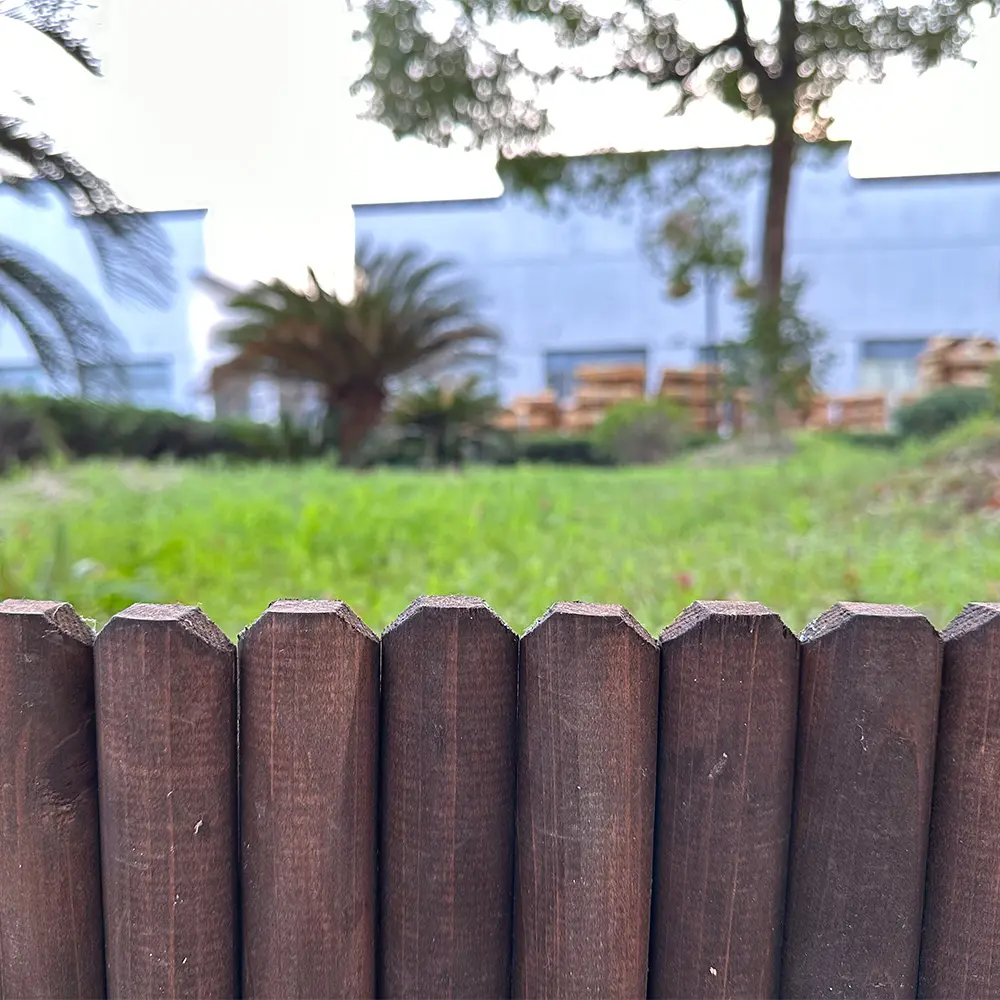 Factory direct supply garden fence decorative wall solid wooden decorative garden fence