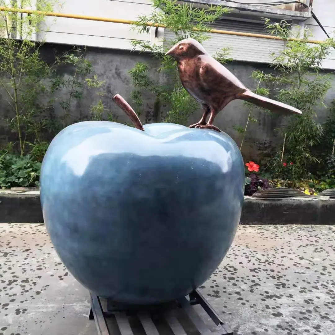 Customized Hot Selling fruit fiberglass apple statue outdoor landscape display home yard decor garden sculpture