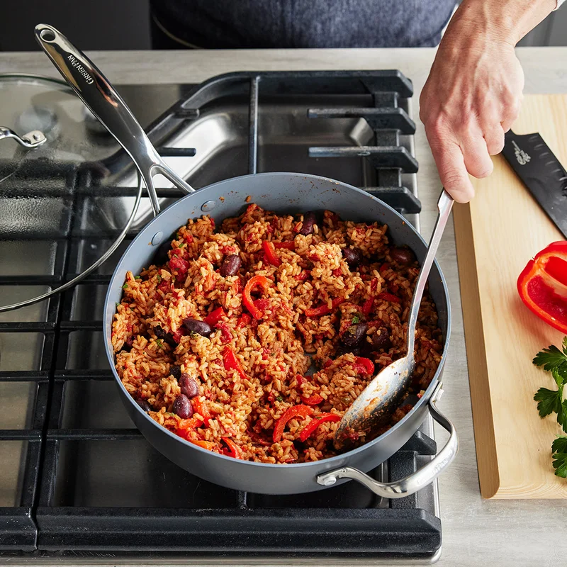 GreenPan Valencia Pro Hard Anodized Healthy Ceramic Nonstick 4.5QT Saute Pan Jumbo Cooker with Lid， PFAS-Free， Induction， Dishwasher Safe， Oven Safe， Gray