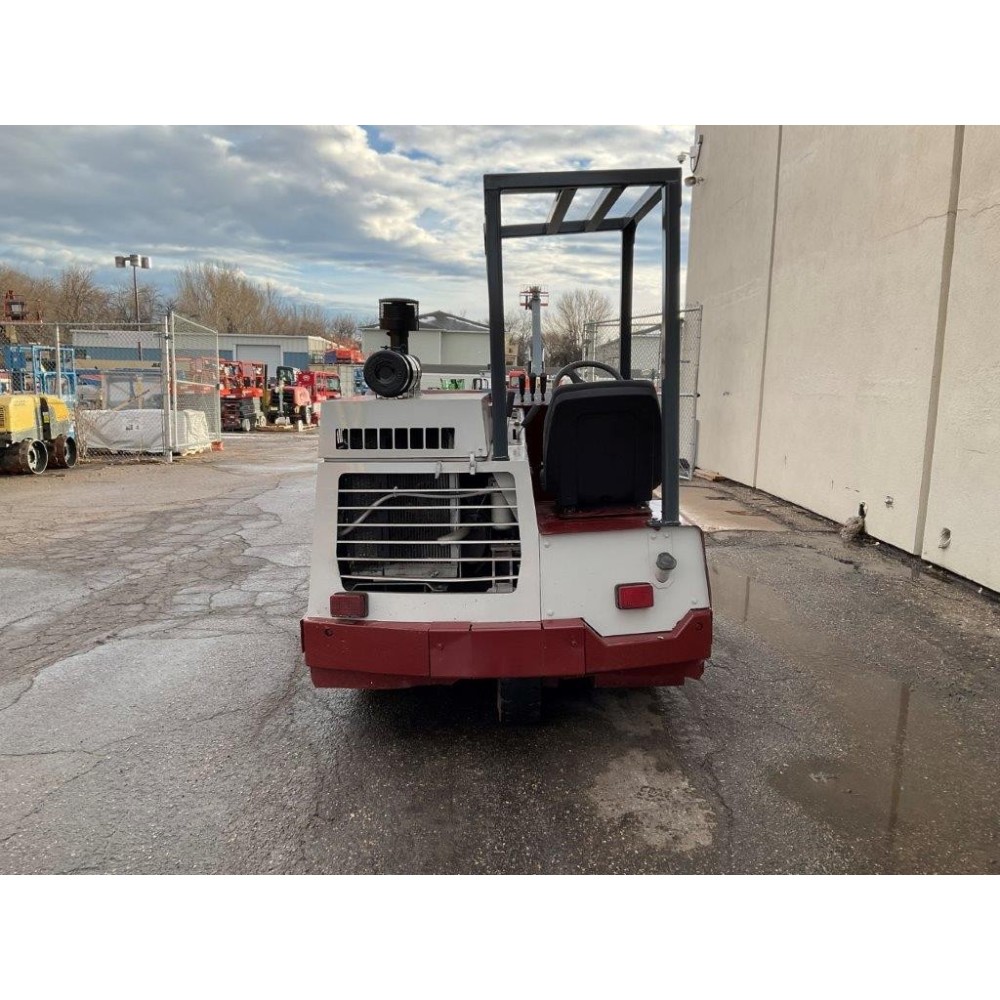 PowerBoss SW9XR Armadillo Floor Sweeper Ride On Gas 2005 Used ;