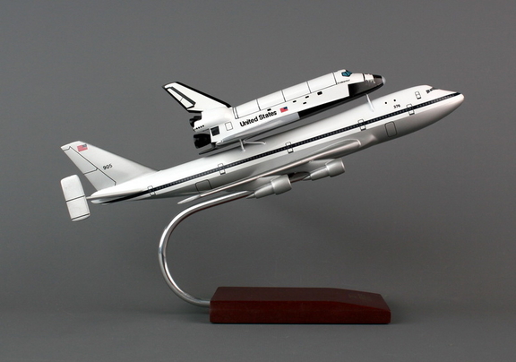 Executive Series E80200 B 747 With Shuttle 1/200 E...