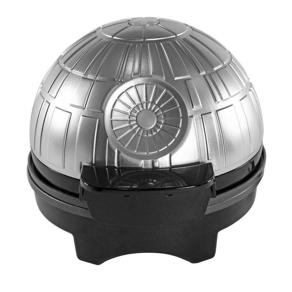 Uncanny Brands Star Wars Deluxe Silver Death Star American Waffle Maker DWM-SRW-DST