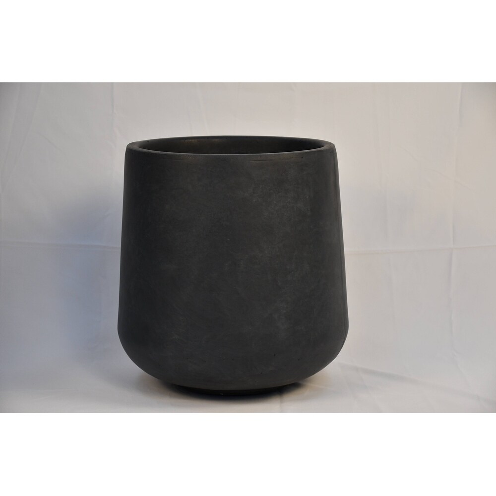 Kante 17.3 in. Tall Rounded Lightweight Outdoor Planter w/ Soft Curves