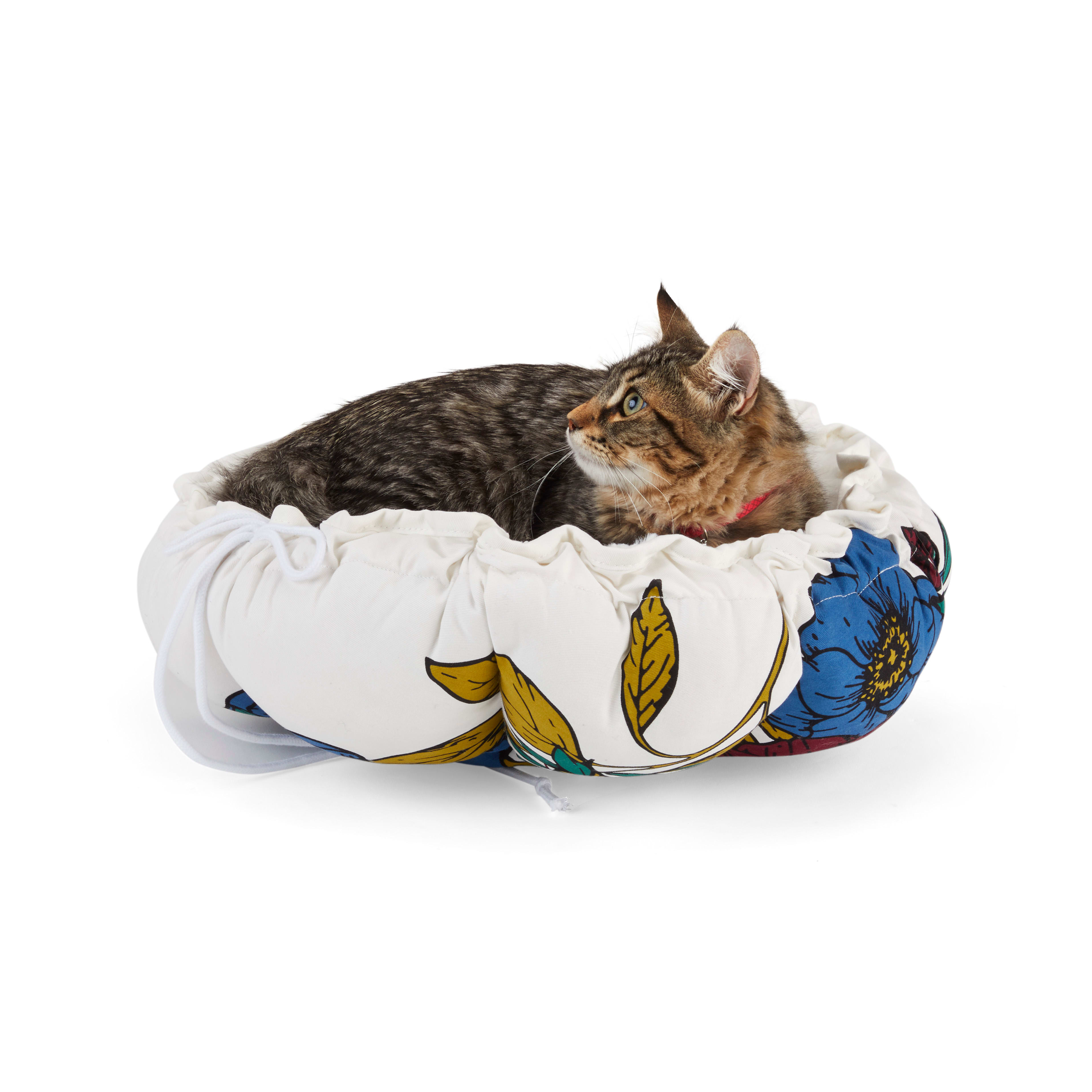 EveryYay Dreamland Floral Round Cat Bed