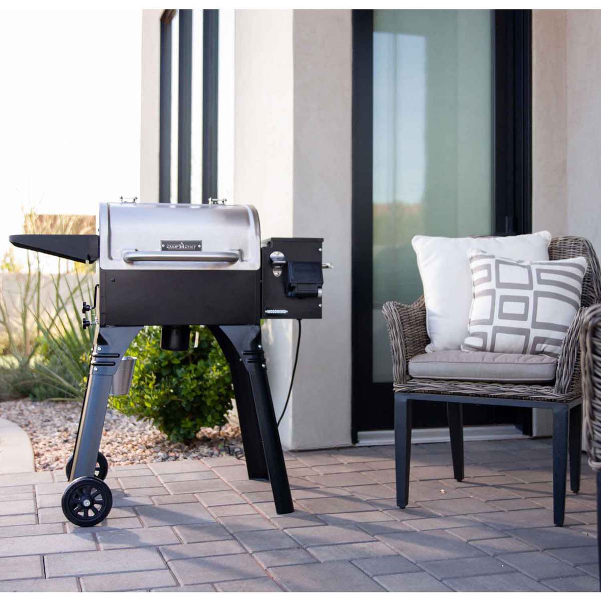 Camp Chef Woodwind WiFi 20 Pellet Grill  Black