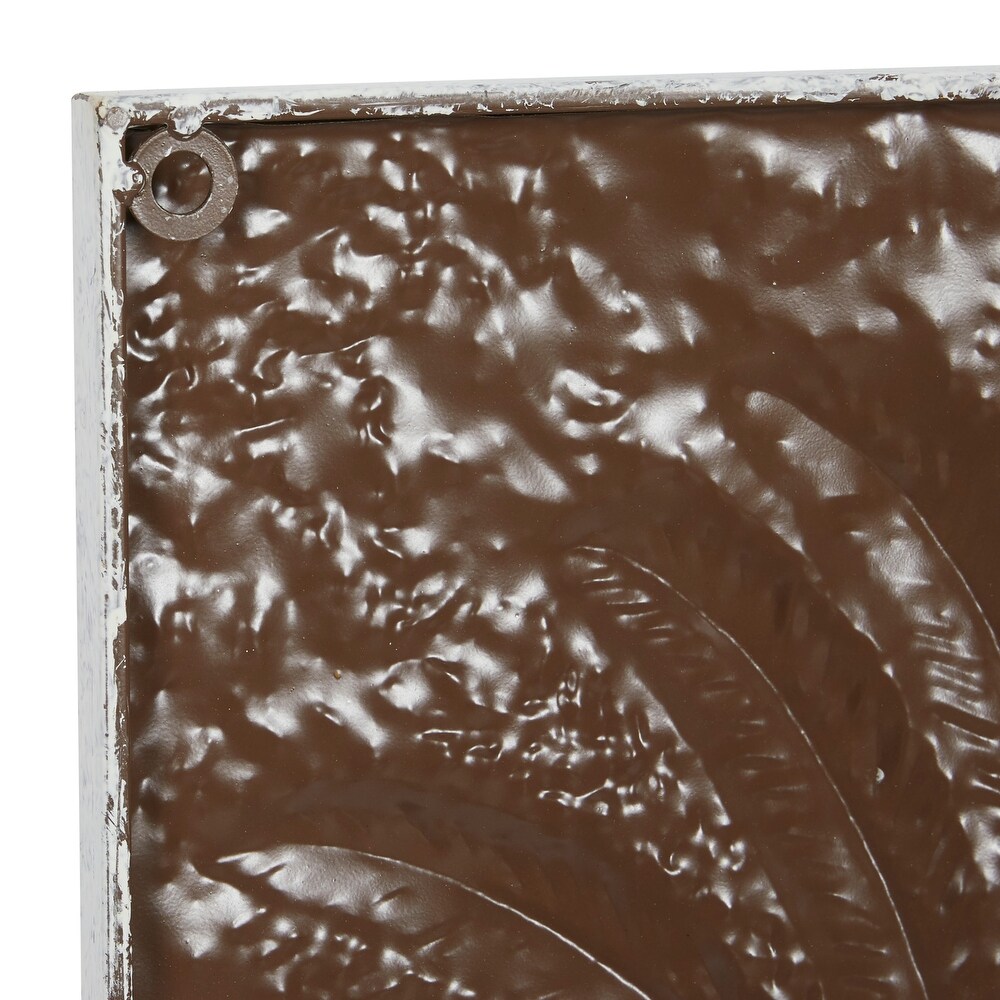 Gold Metal Relief Palm Tree Wall Decor with Gold Detailing