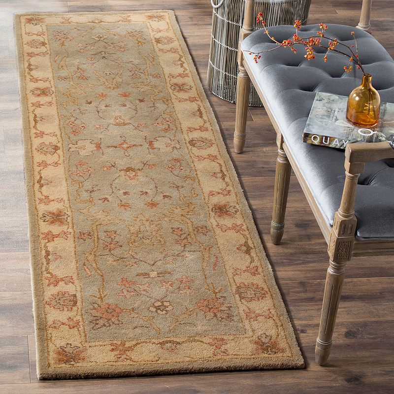 Safavieh Antiquity Suzanne Framed Floral Wool Rug