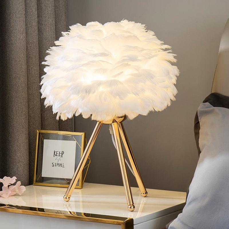 Goose Feather Table Lamp