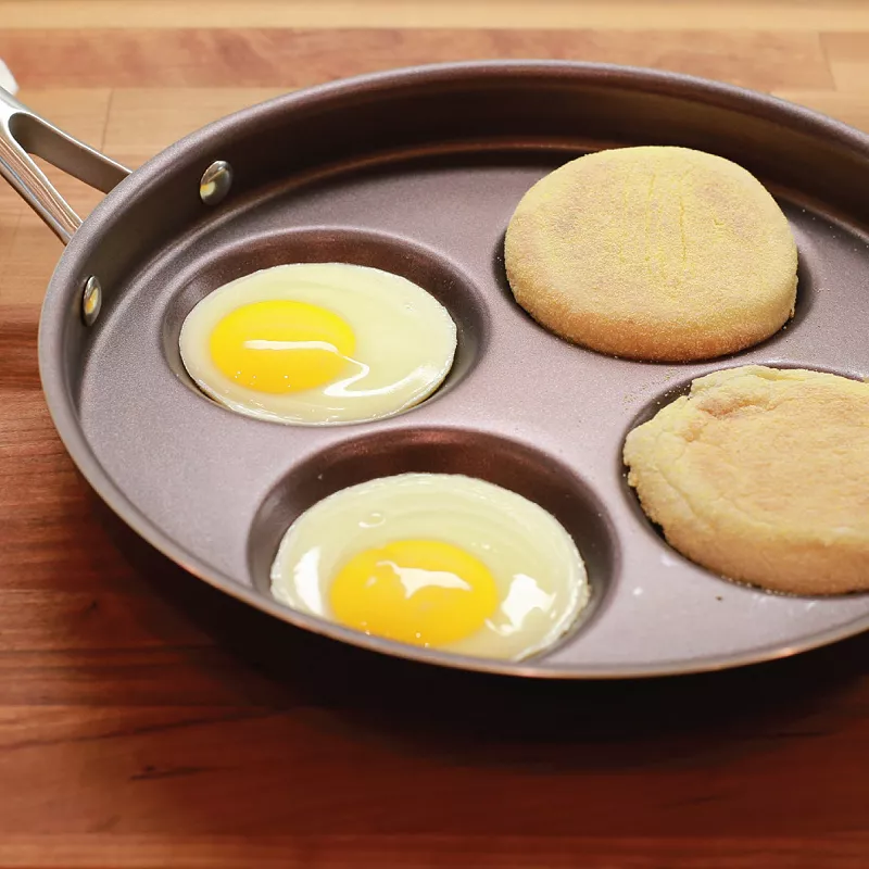 TECHEF - Eggcelente Pan， Swedish Pancake Pan， Plett Pan， Multi Egg Pan， 4-Cup Egg Frying Pan， Nonstick Egg Cooker Pan