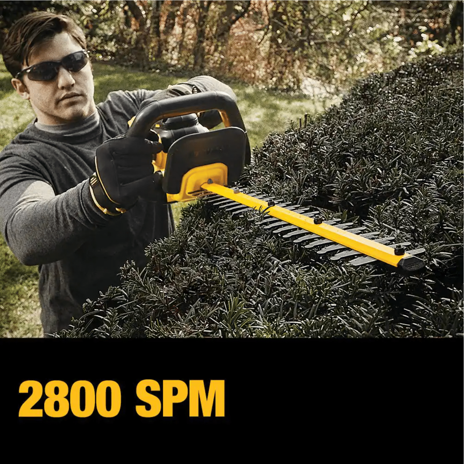 Dewalt 22 In. 20V Max Lithium-Ion Cordless Hedge Trimmer With Battery And Charger， DCHT820P1