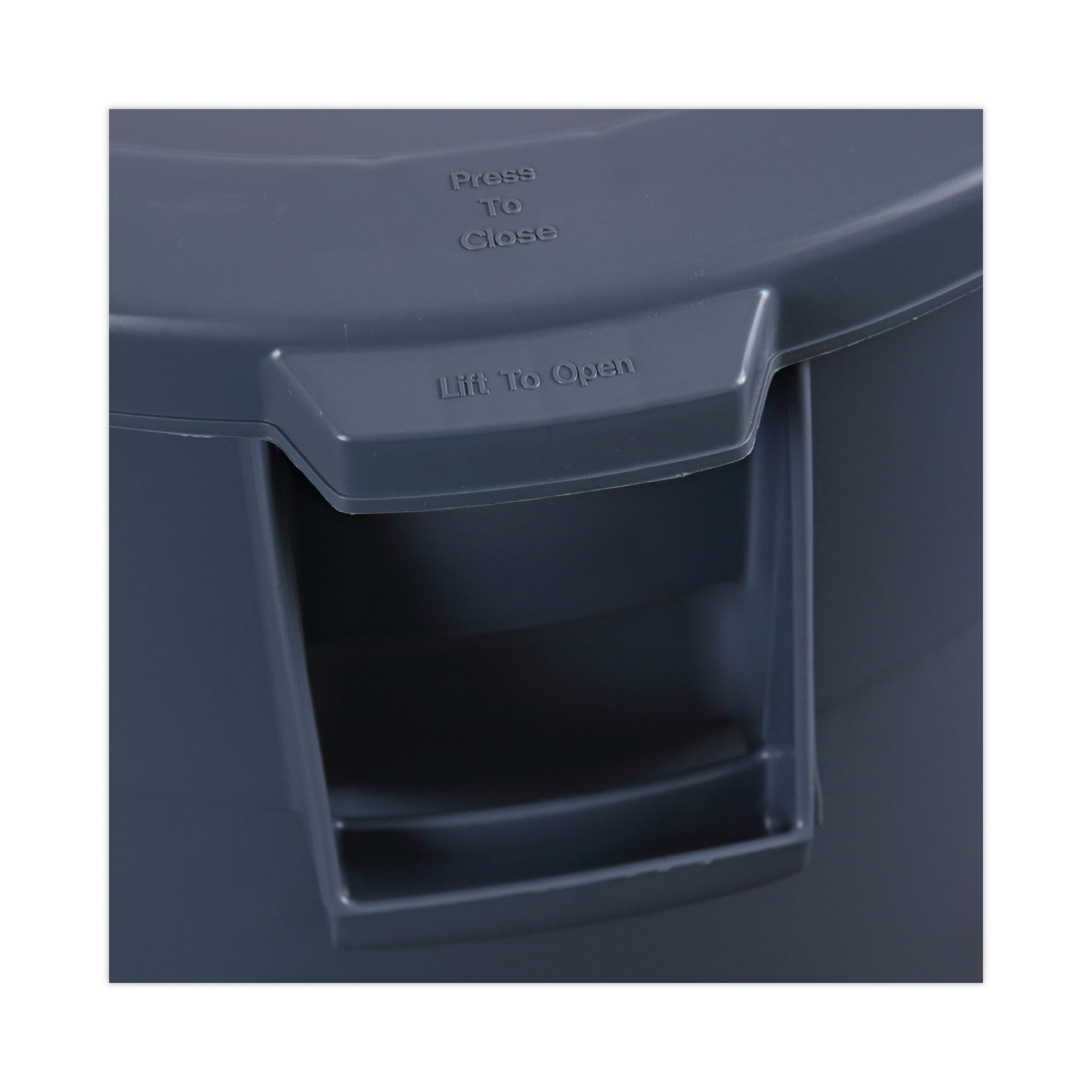 Lids for 44 gal Waste Receptacles by Boardwalkandreg; BWK44GLWRLIDGRA