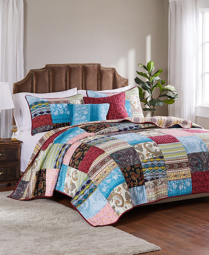 Greenland Home Fashions Bohemian Dream Authentic Patchwork Quilt Sets