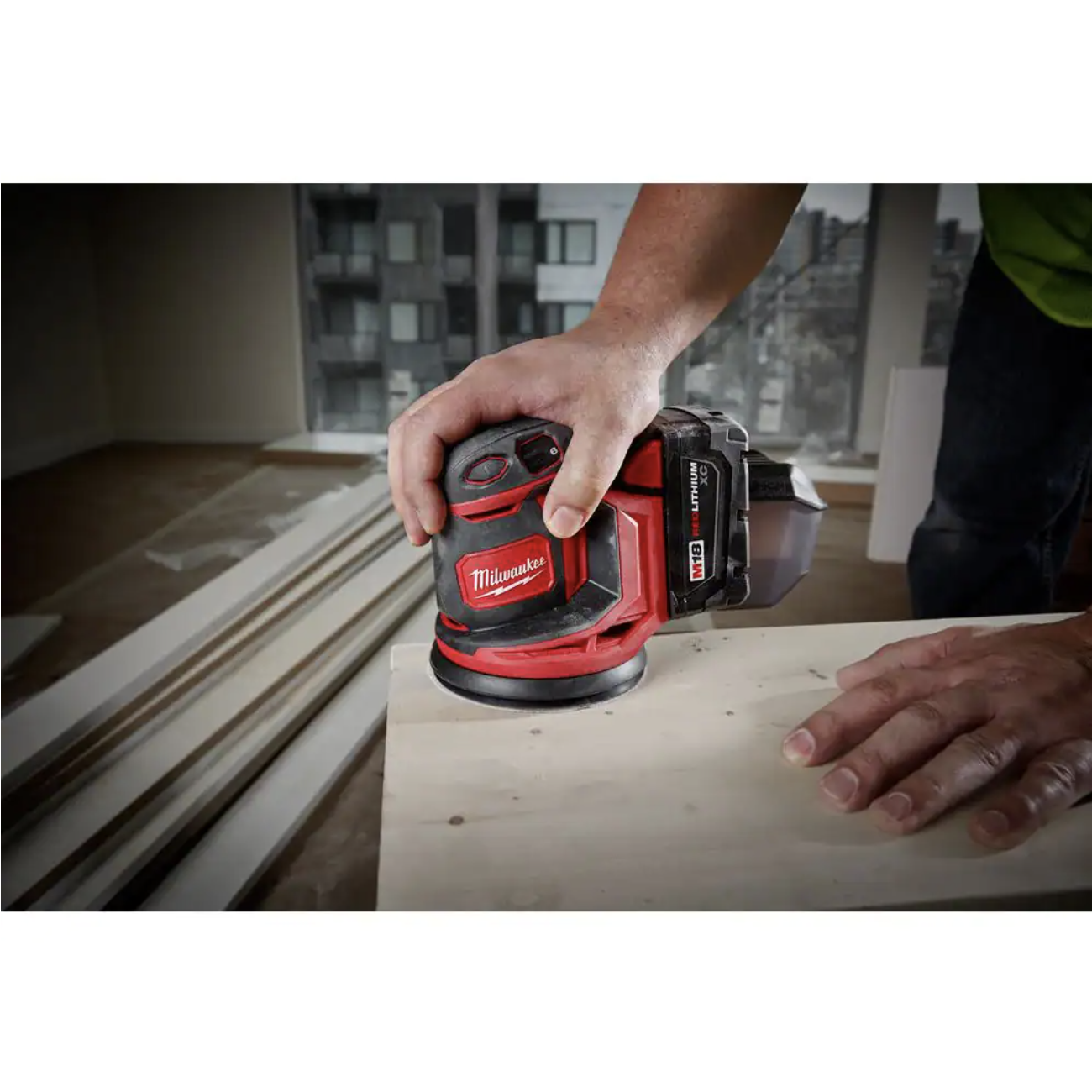 Milwaukee M18 18V Lithium-Ion Cordless 5 in. Random Orbit Sander (Tool-Only)