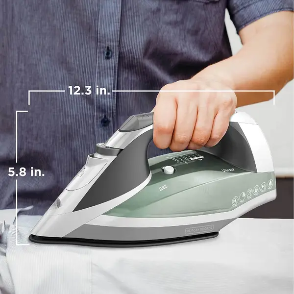 Black + Decker Vitessa Advanced Steam Cord Reel Iron