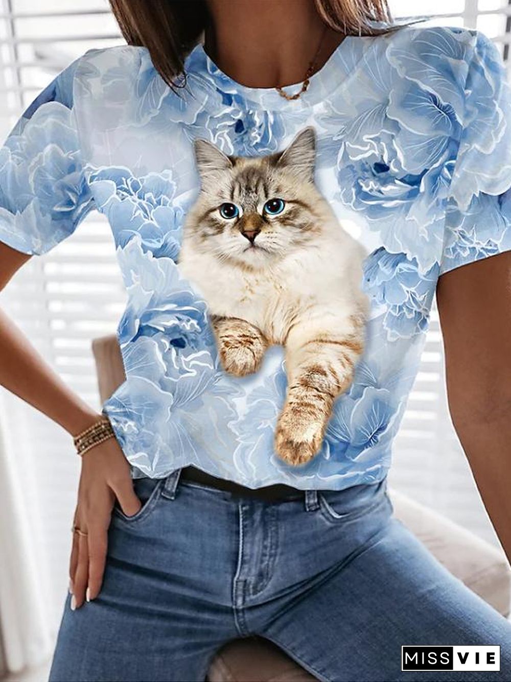 Vivid Cat And Flower Pattern Creative T-Shirt