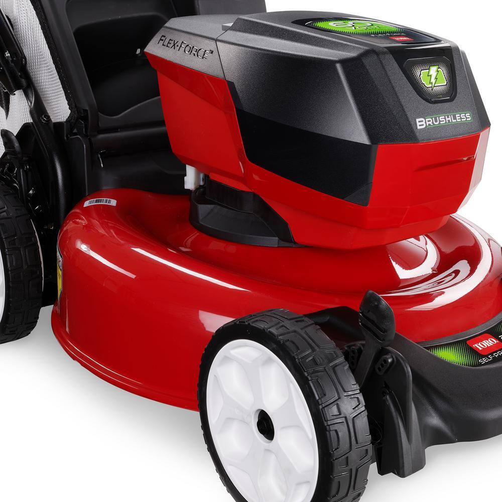 Toro 21357 21 in. Recycler SmartStow 60-Volt Lithium-Ion Brushless Cordless Battery Walk Behind Mower RWD 5.0 Ah w/ BatteryandCharger