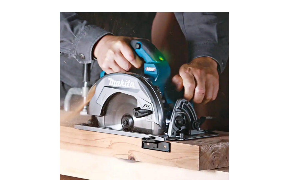 Makita GSH01Z 40V Max XGT Brushless Cordless 7-1/4 in. Circular Saw， AWS Capable (Tool Only)