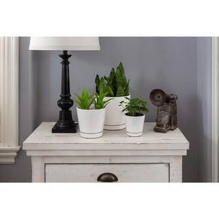 Trendspot 8 in. White Knack Ceramic Planter Set of 2 ECR01721S-08W