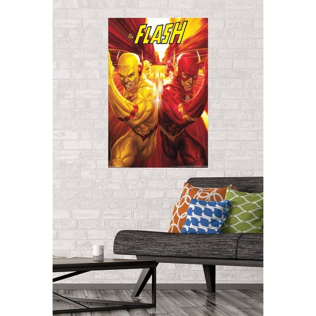 X 22 quot Dc Comics The Flash And The Reverse Flash Race Premium Poster Trends International