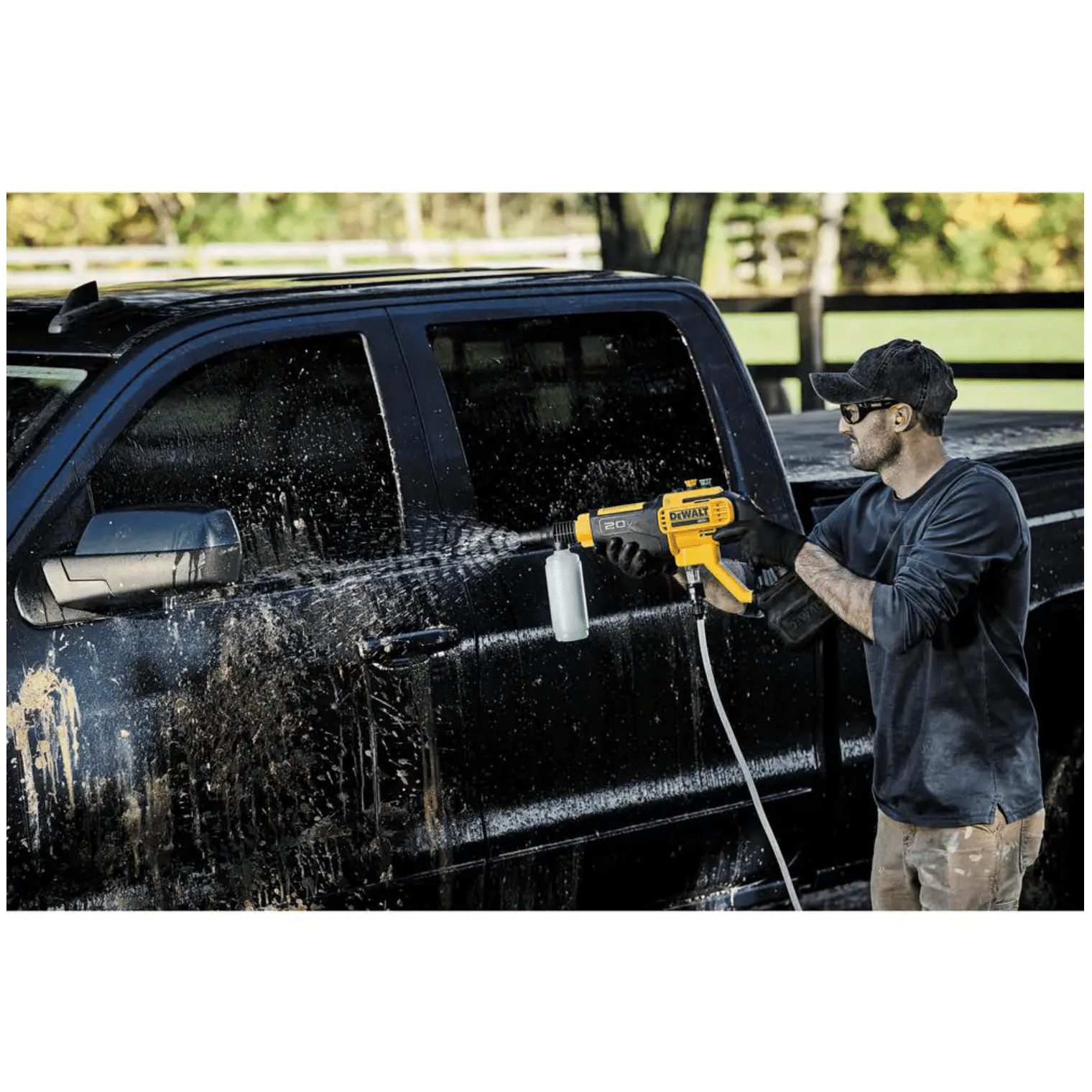 Dewalt 550PSI， 1.0GPM Cold Water Cordless Electric Power Cleaner with 20V 5.0Ah Battery， Charger and Tool Bag