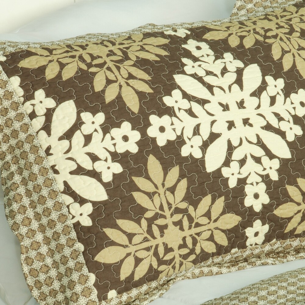 Noble Snowflake 100% Cotton 3PC Vermicelli Quilted Patchwork Quilt Set (Full/Queen Size)