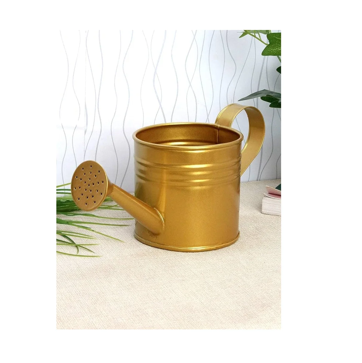 Newest Design Gold Finishing Iron Watering Can Metal Watering Can with Anti Rust Powder Coating for Gardening Plants Flower