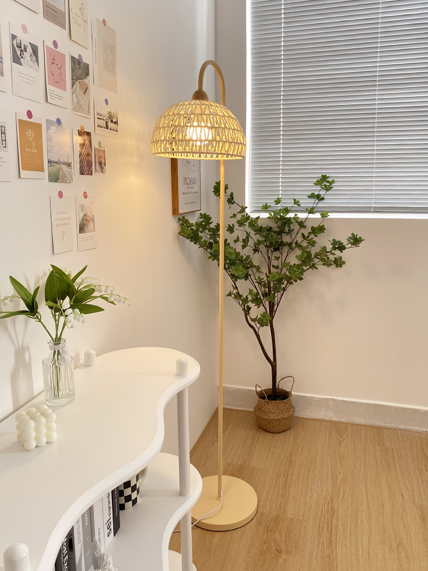 Rattan Arch Floor Lamp