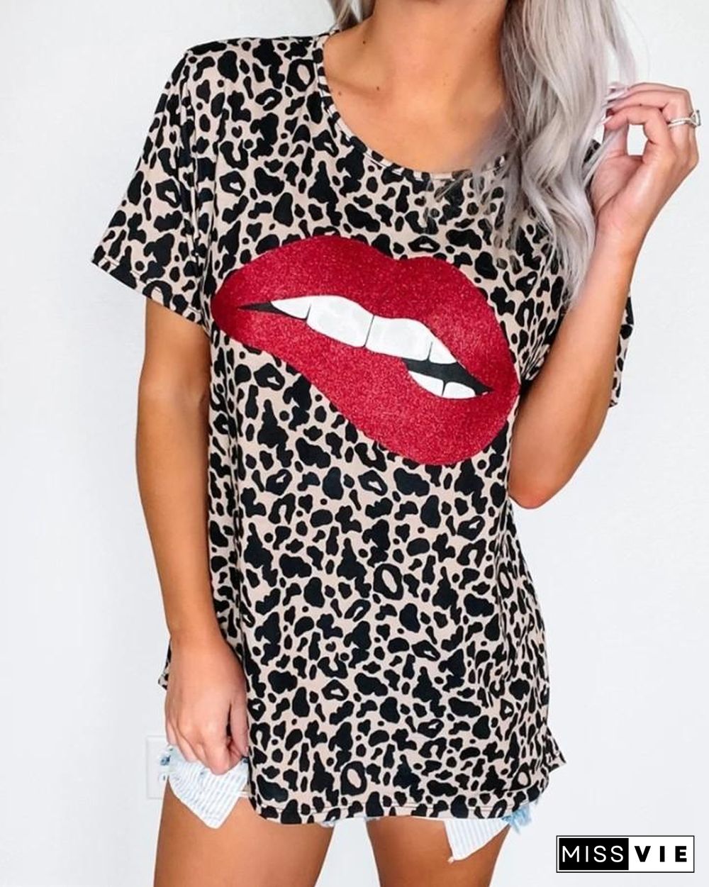 Leopard Lip Print Round Neck T-shirt P13111