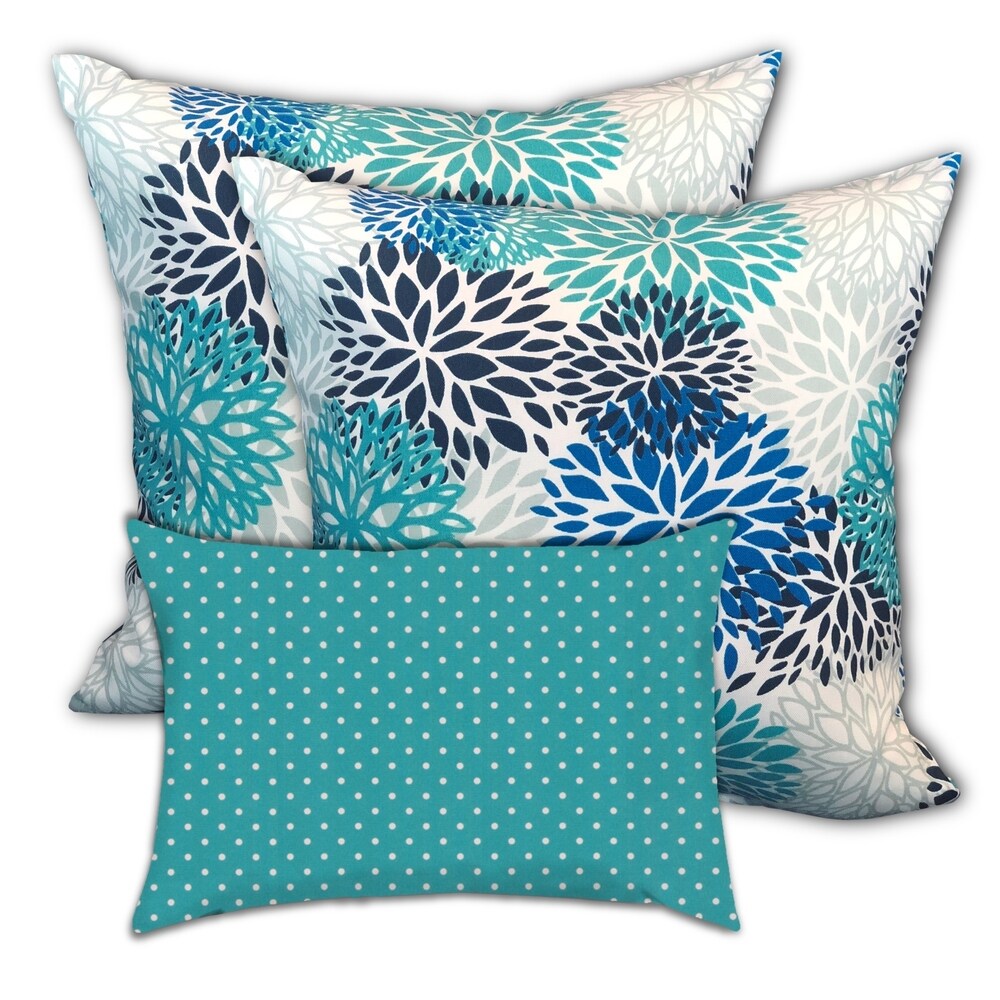 Turquoise Waters Indoor/Outdoor  Zippered Pillow Cover  Set of 2 Large   1 Lumbar  Blue  Seafoam  Aqua