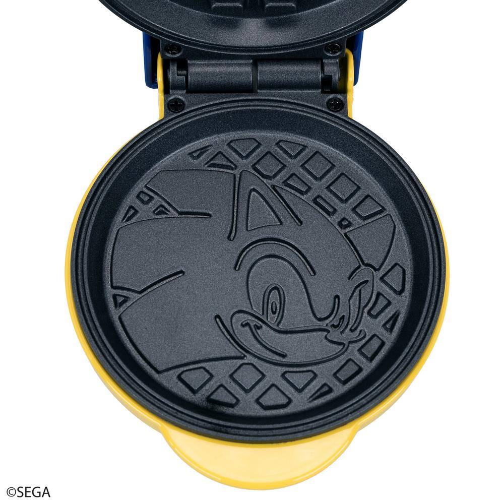 Uncanny Brands Sega Sonic the Hedgehog Blue American Mini Waffle Maker WM3-SEG-SN1