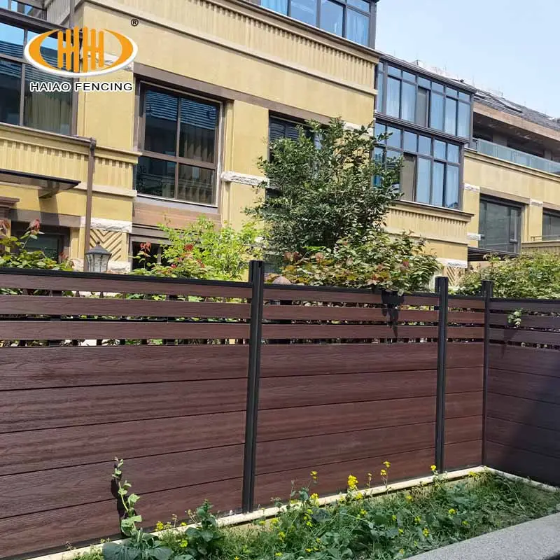 High quality factory supply multicolor popular wood plastic composite fencing for sale