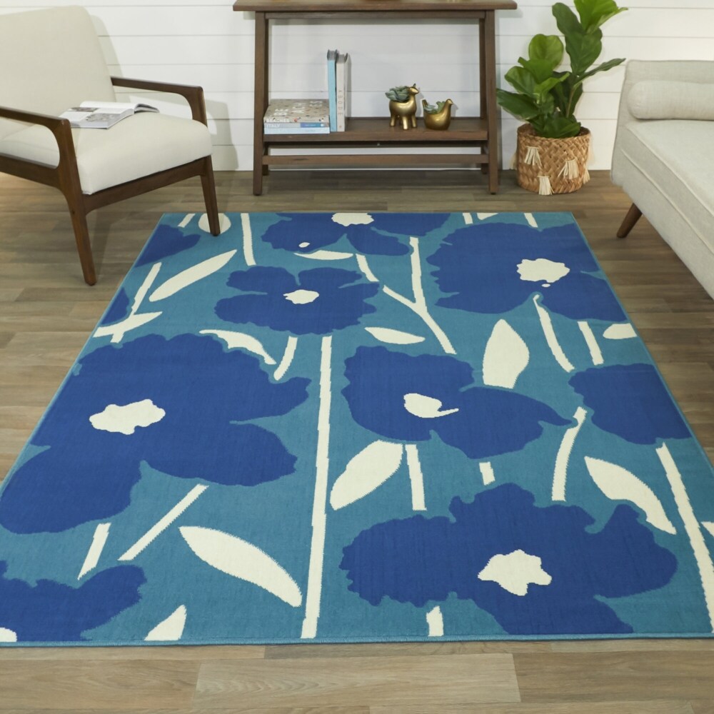 Hester Floral Indoor/Outdoor Area Rug