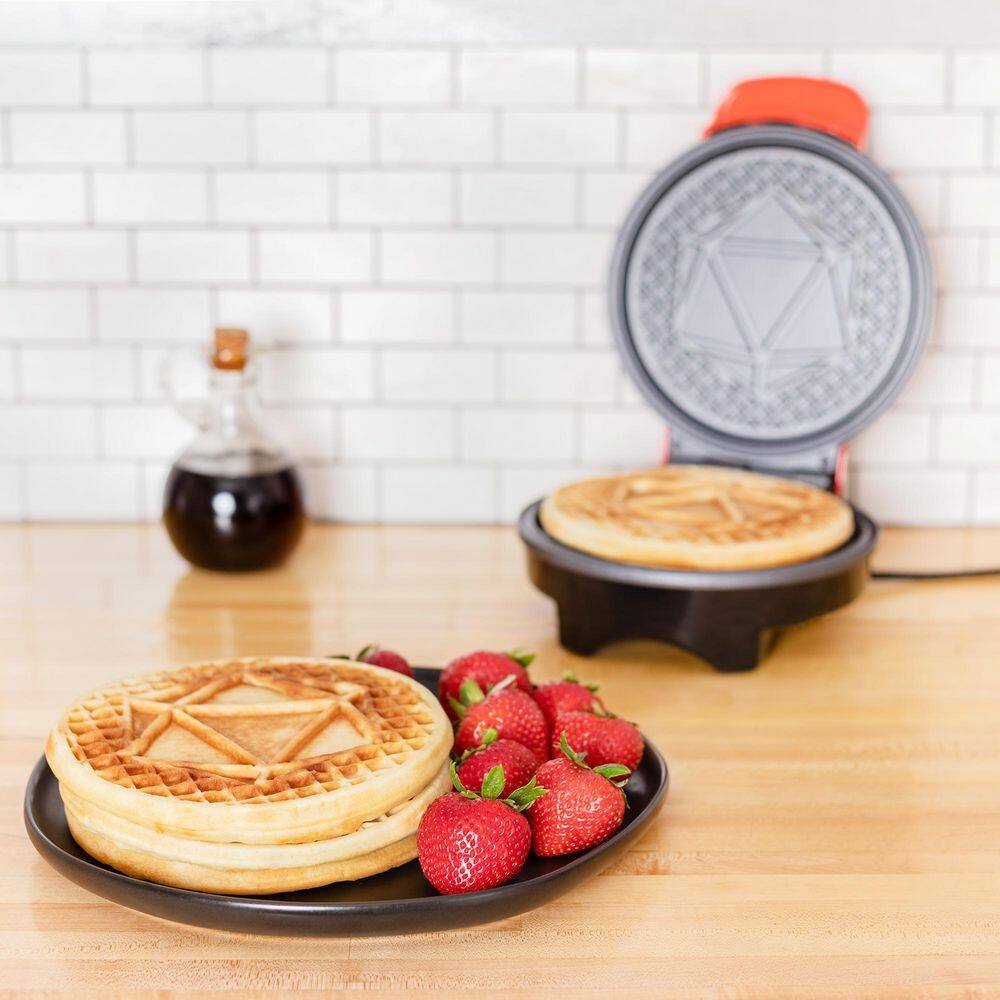 Uncanny Brands Dungeons and Dragons 20-Sided Die Red American Waffle Maker WM1-DAD-DI1