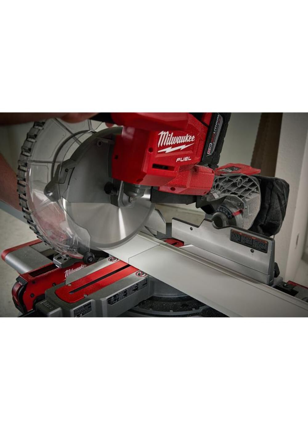 Milwaukee M18 FUEL Dual Bevel Sliding Compound Miter Saw Reconditioned Bare Tool 2734-80 from Milwaukee