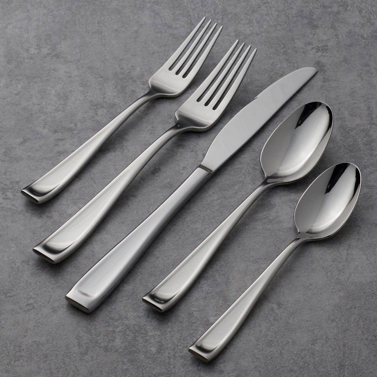 Moda 65 Piece Fine Flatware Set