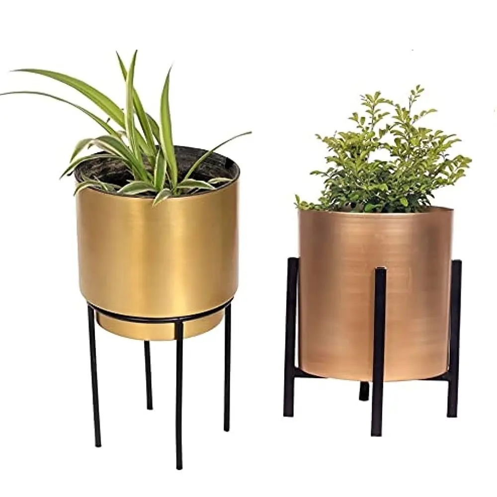 New Design Metal Planter With Black Metal Wire Balance Base Stand Factory Supplies Metal Planters Gold Plated Flowering Iron Pot