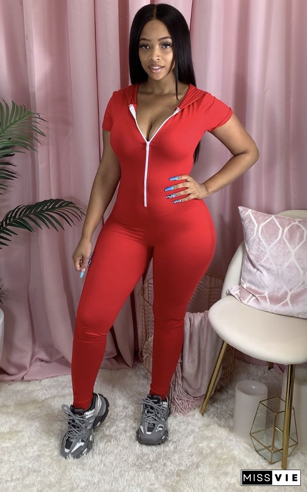 Sexy Solid Color V-neck Short-sleeved Hooded Jumpsuit