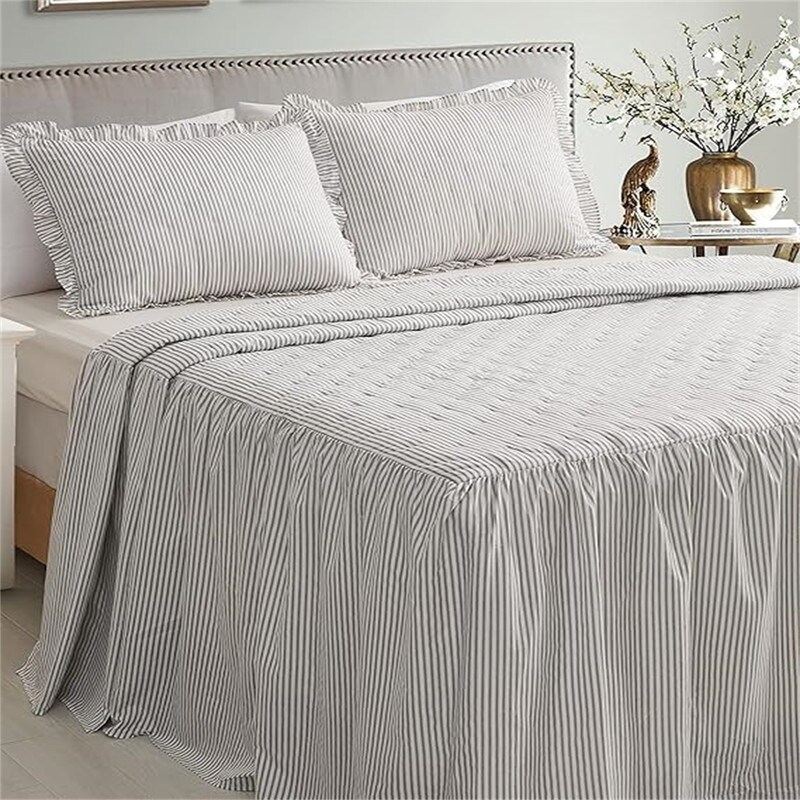 Ruffle Skirt Bedspread