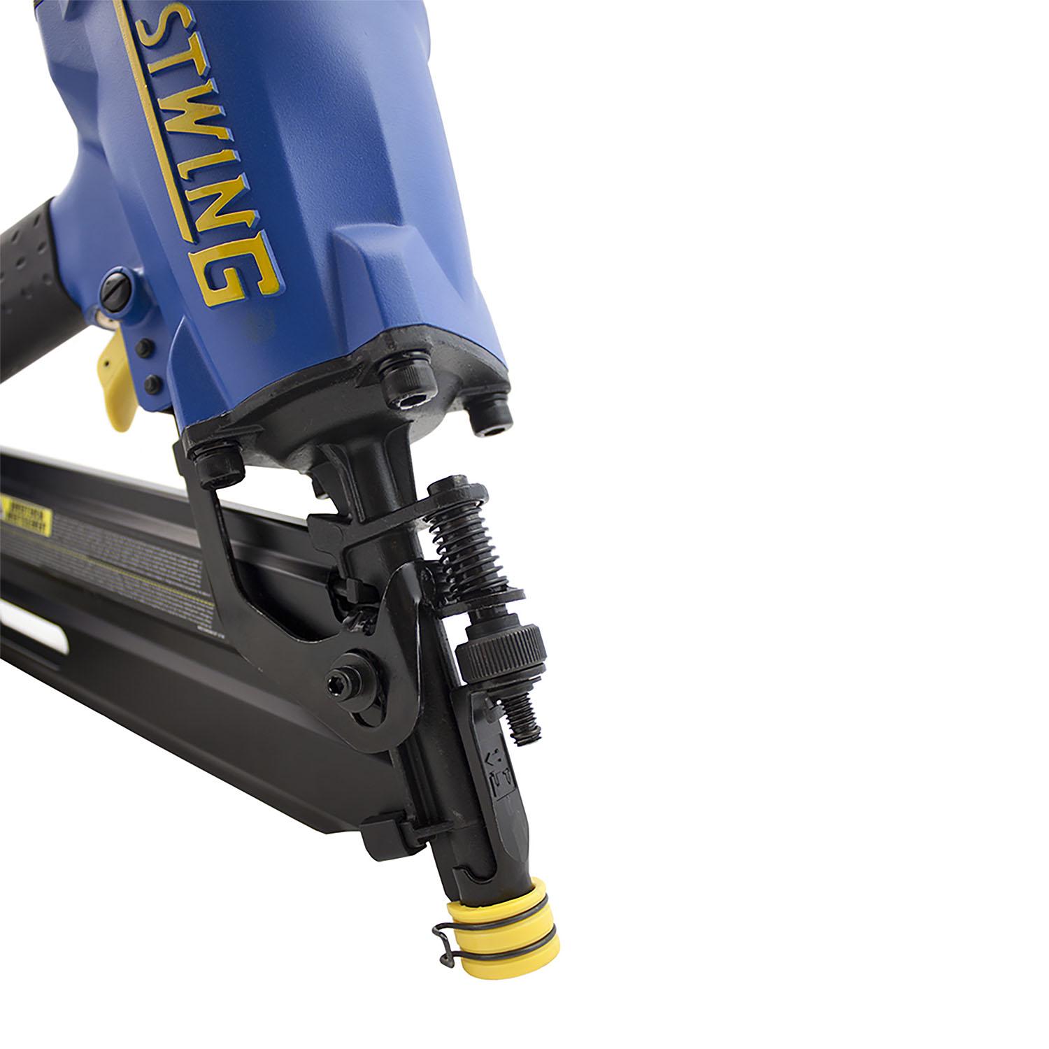 Estwing EFR2190 Pneumatic 21 Degree 3-1/2 Framing Nailer with Adjustable Metal Belt Hook， 1/4 NPT Industrial Swivel Fitting， and Bag